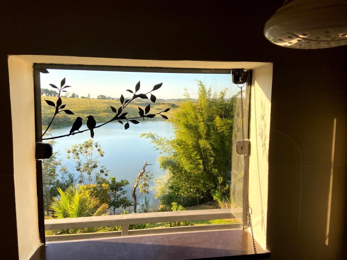 Casa Com Piscina Fundo Pra Represa E Ar Condicionado Casinhabrancadevaranda Ijaci Buitenkant foto